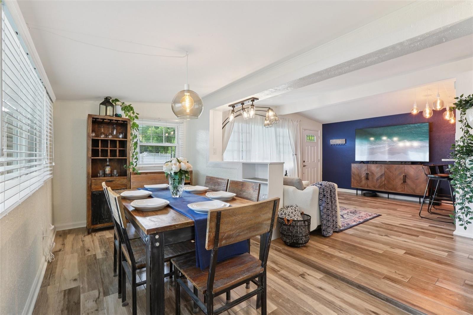 Image 8 of 31 For 7805 Glen Avenue