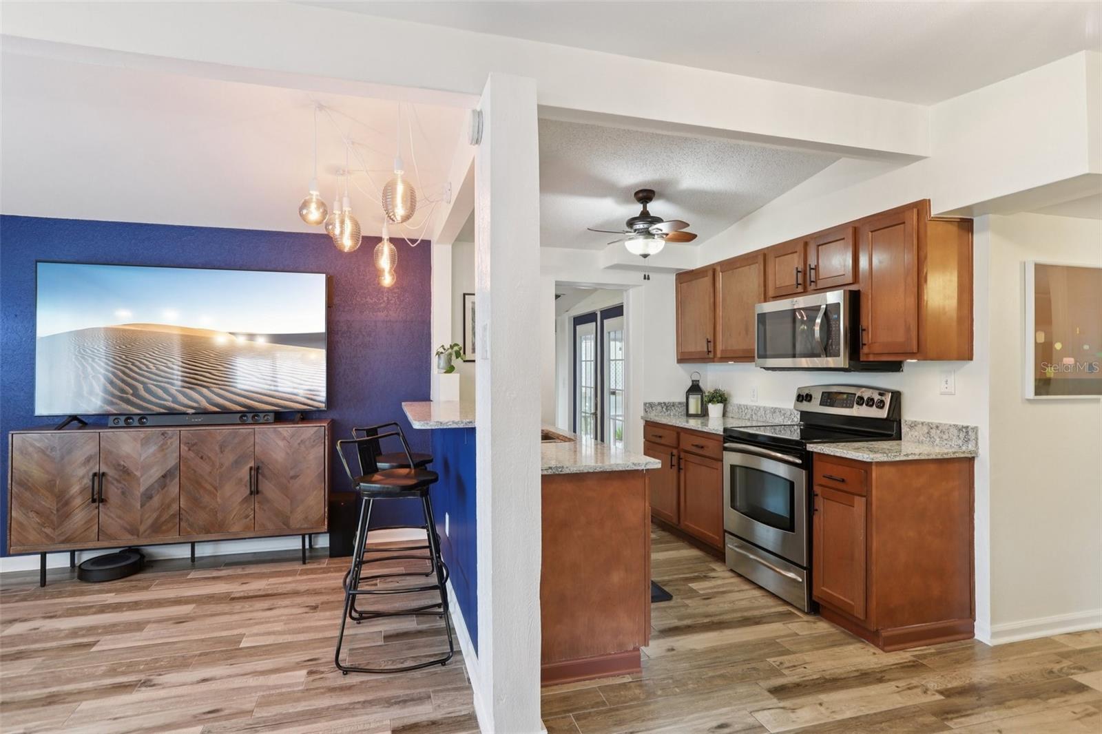 Image 9 of 31 For 7805 Glen Avenue