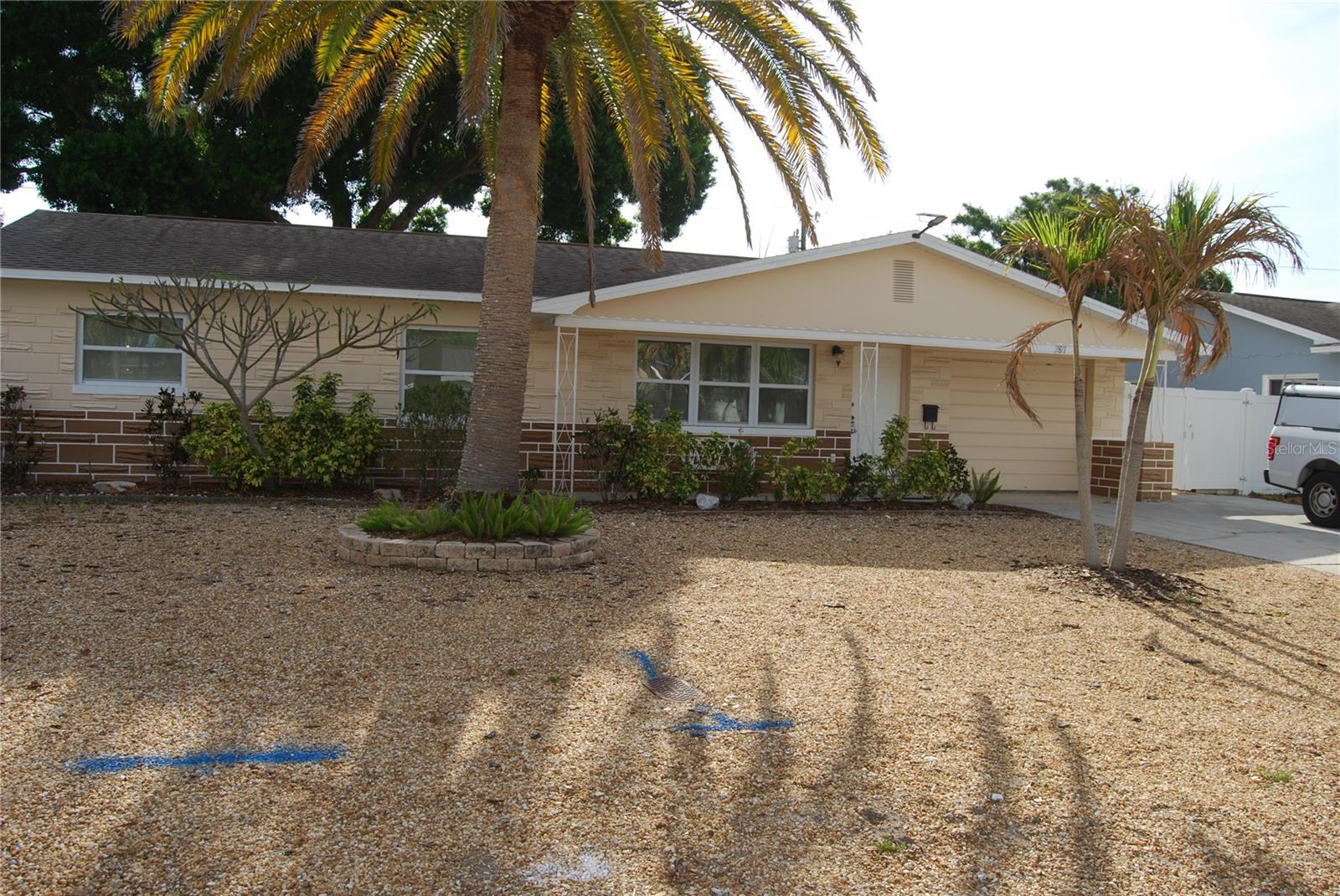 Details for 2871 67th Street N, ST PETERSBURG, FL 33710