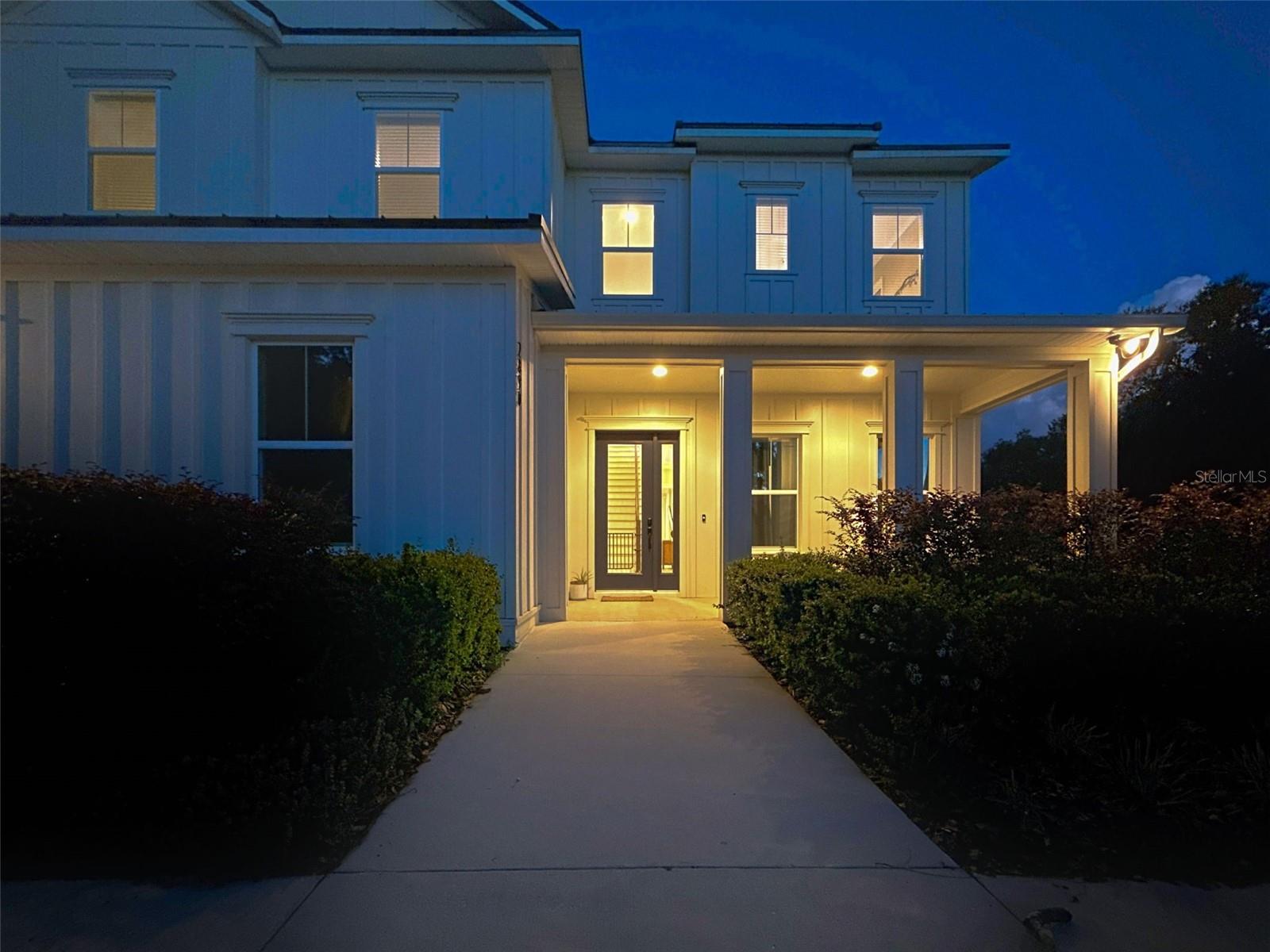 Listing photo id 12 for 2890 Alexandria Marie Lane