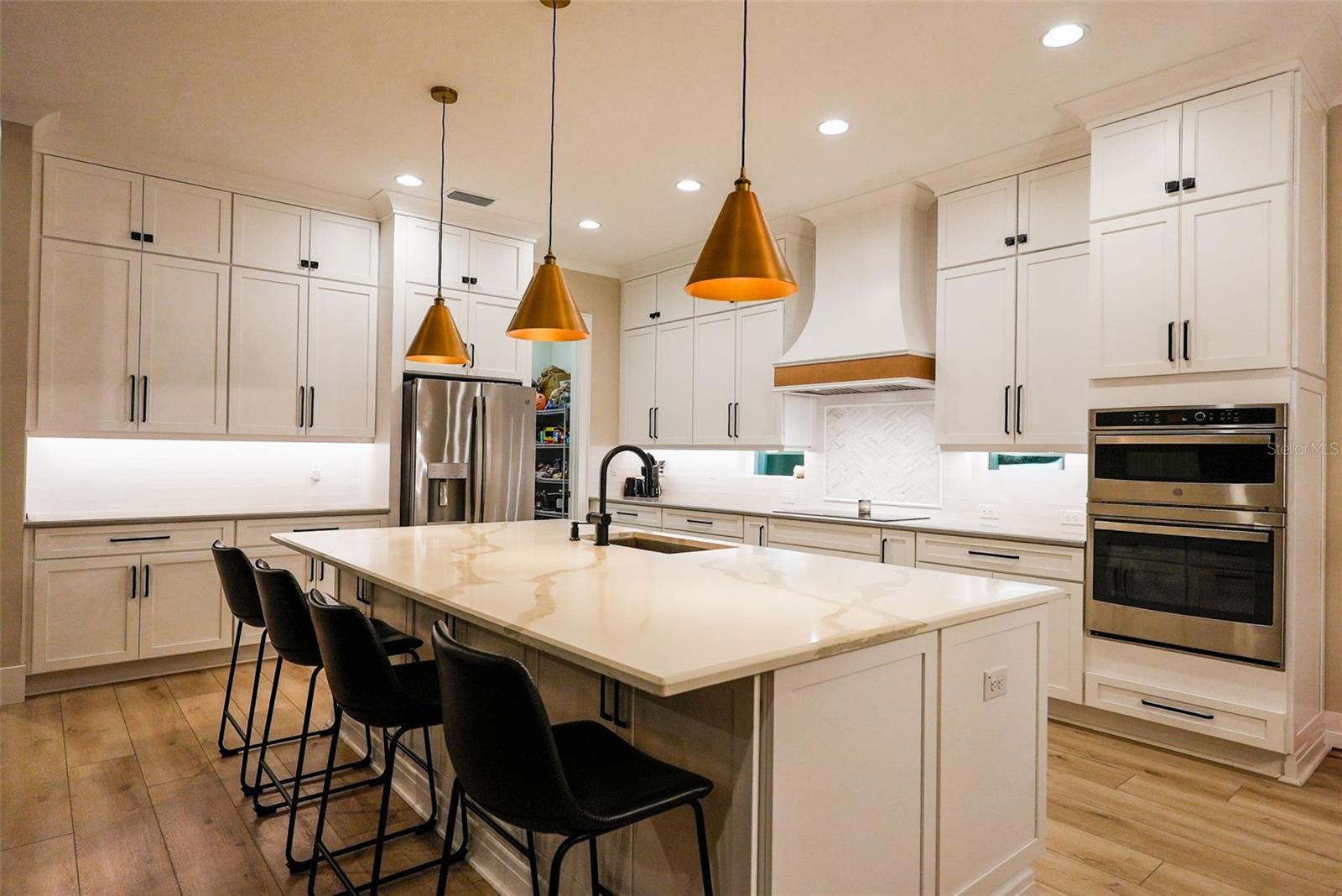 Listing photo id 17 for 2890 Alexandria Marie Lane