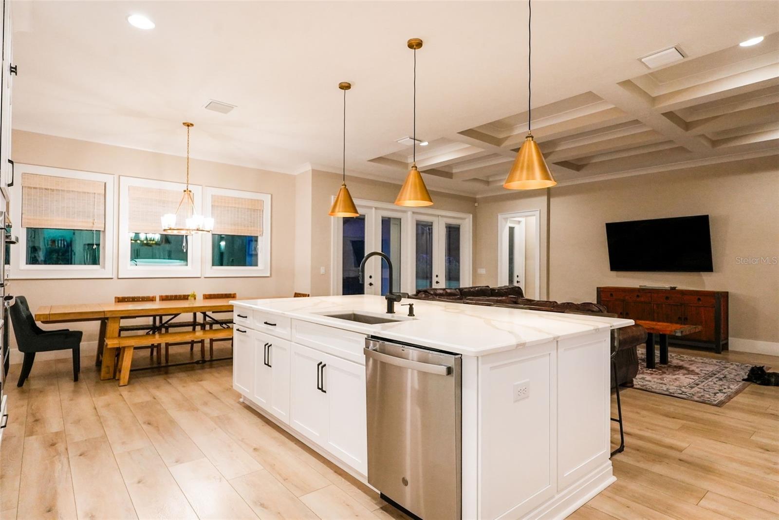 Listing photo id 18 for 2890 Alexandria Marie Lane