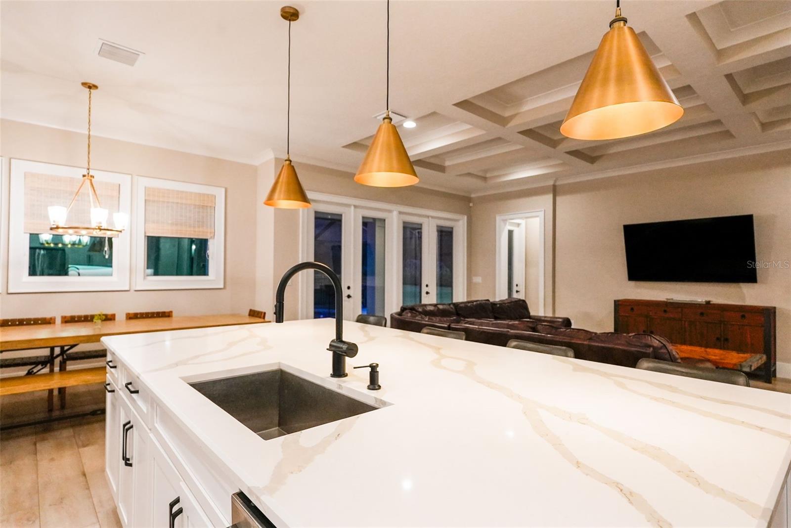 Listing photo id 19 for 2890 Alexandria Marie Lane