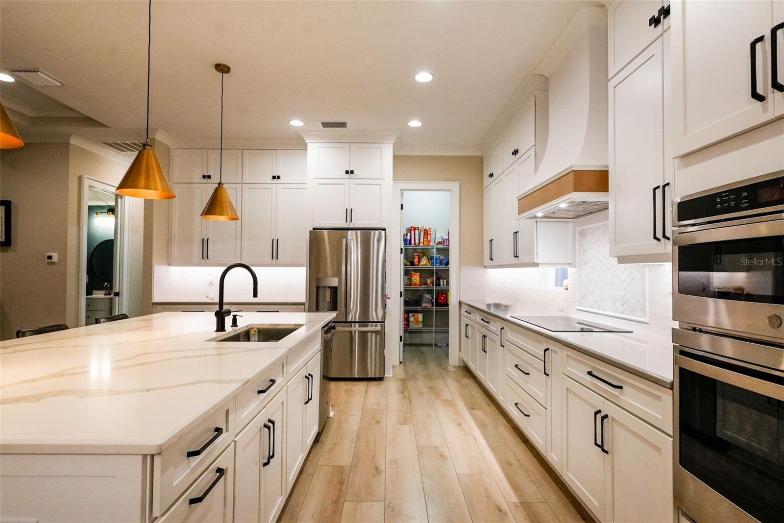 Listing photo id 20 for 2890 Alexandria Marie Lane