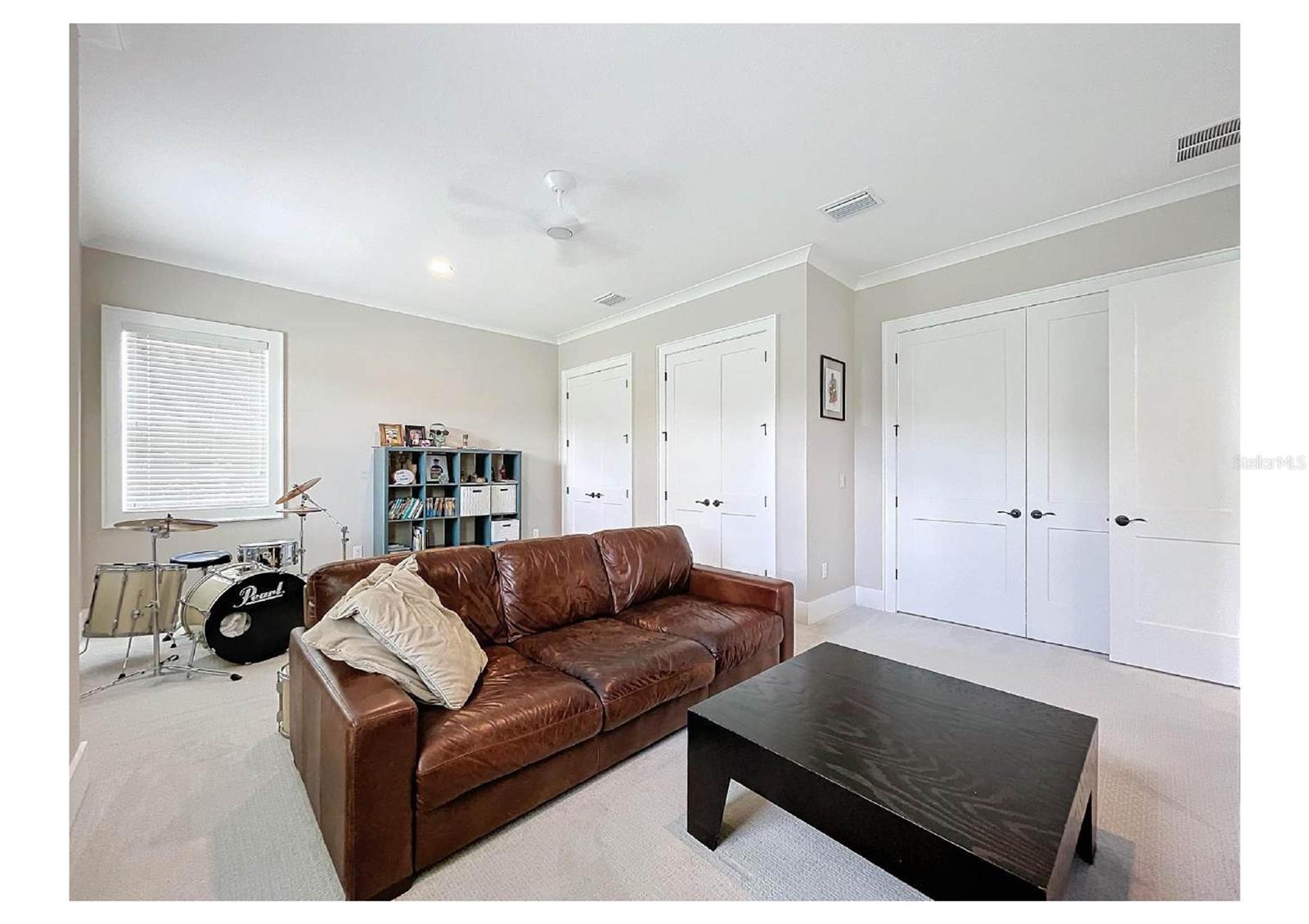 Listing photo id 40 for 2890 Alexandria Marie Lane