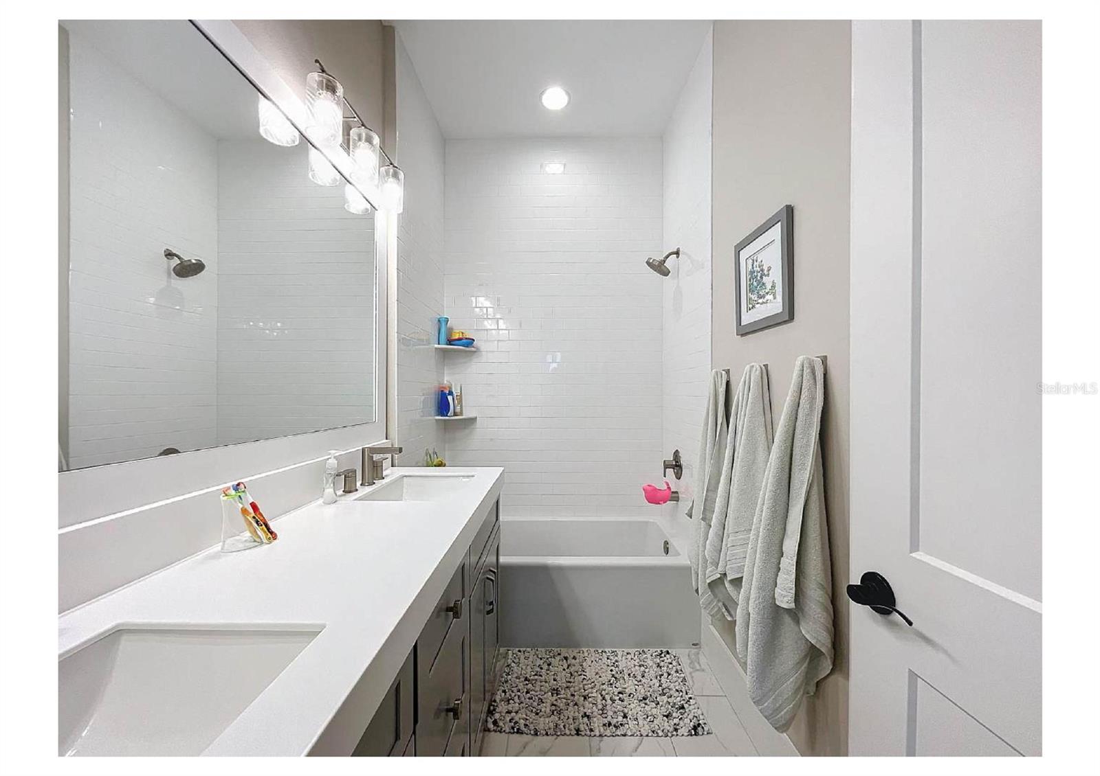 Listing photo id 45 for 2890 Alexandria Marie Lane