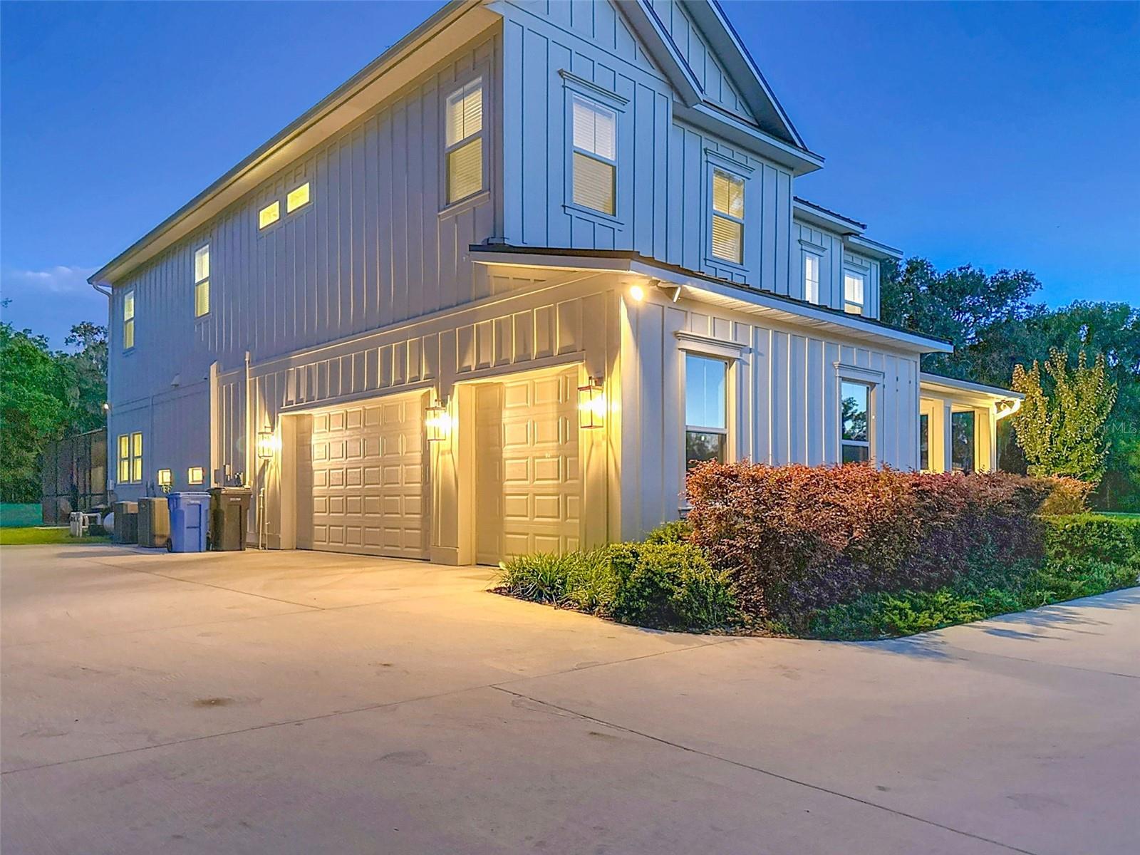 Listing photo id 6 for 2890 Alexandria Marie Lane