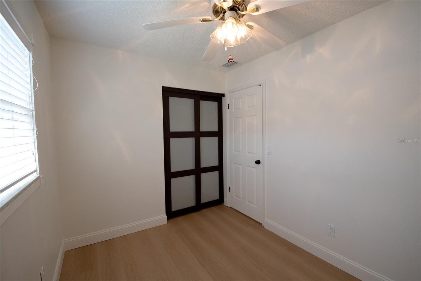 Image 25 of 53 For 2701 Calle Street