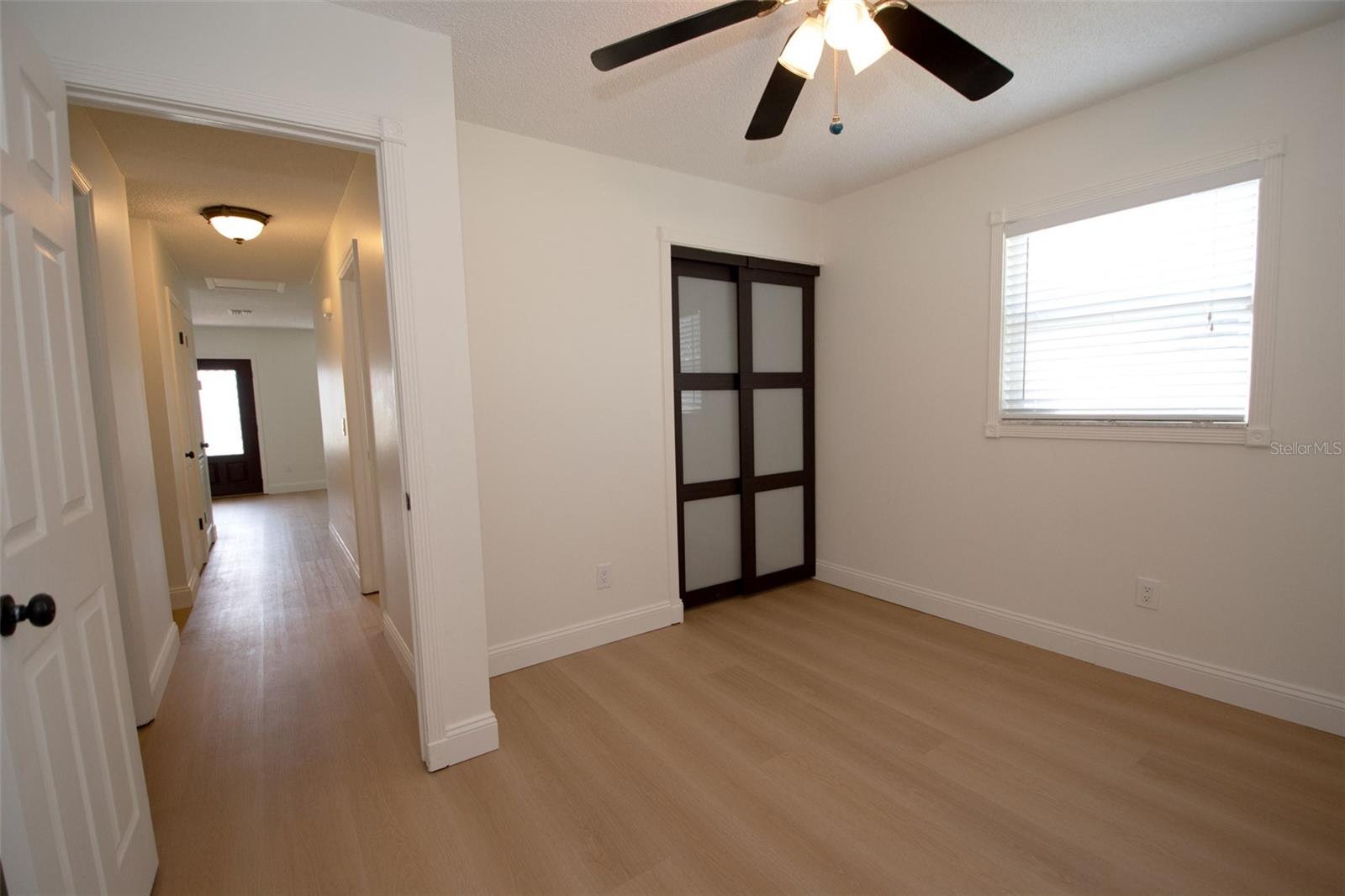 Image 26 of 53 For 2701 Calle Street