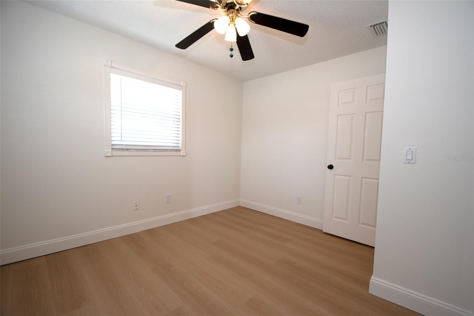 Image 29 of 53 For 2701 Calle Street