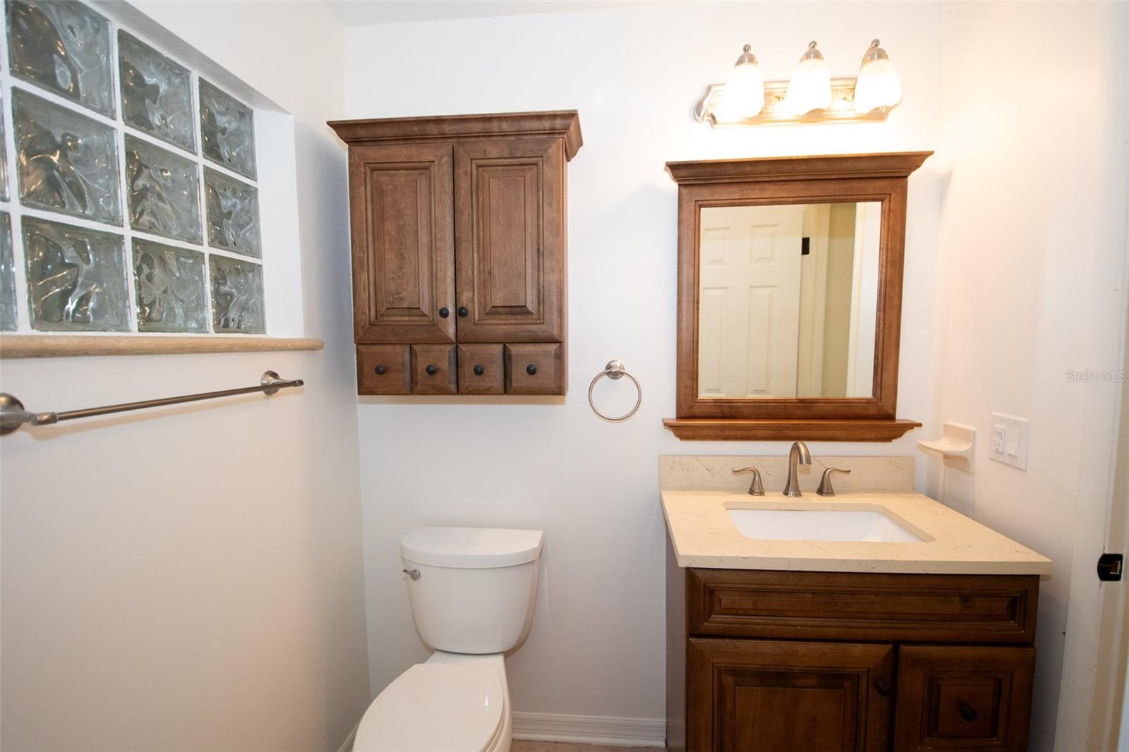 Image 37 of 53 For 2701 Calle Street