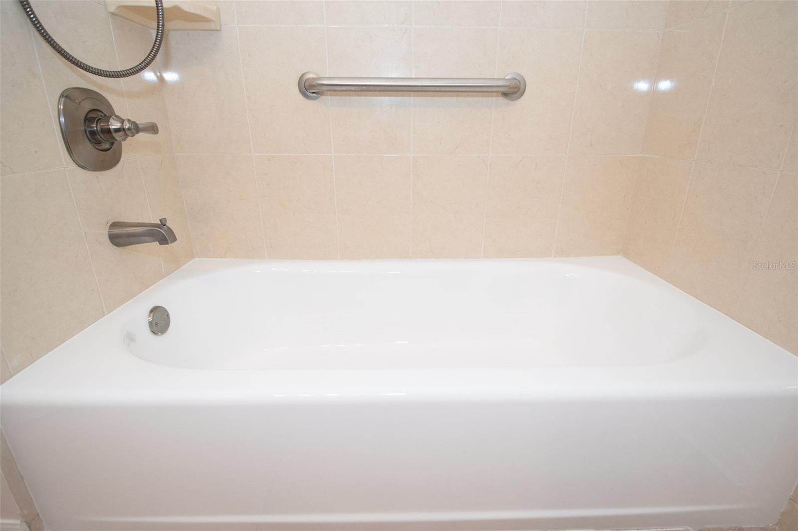 Image 39 of 53 For 2701 Calle Street