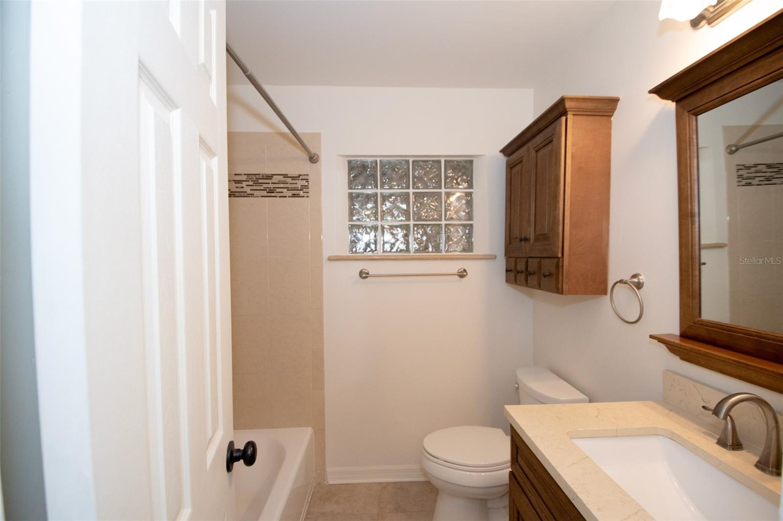 Image 40 of 53 For 2701 Calle Street