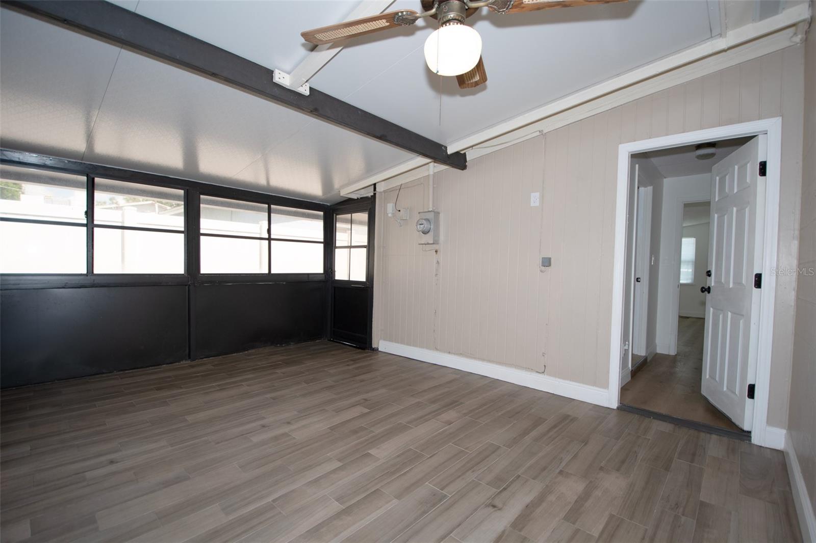 Image 49 of 53 For 2701 Calle Street