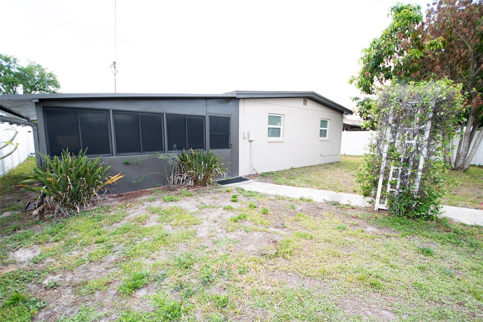 Image 51 of 53 For 2701 Calle Street