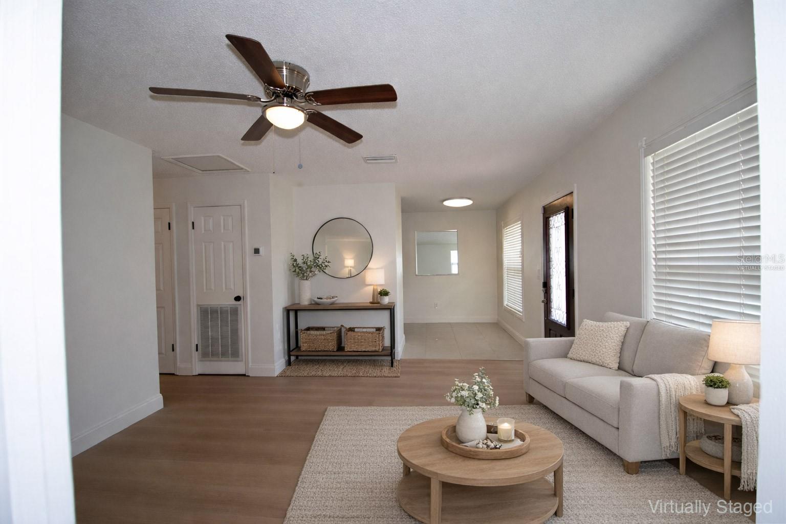 Image 8 of 53 For 2701 Calle Street