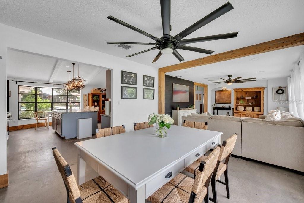 Image 12 of 80 For 7820 Lithia Pinecrest Road