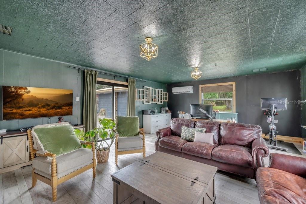 Image 27 of 80 For 7820 Lithia Pinecrest Road