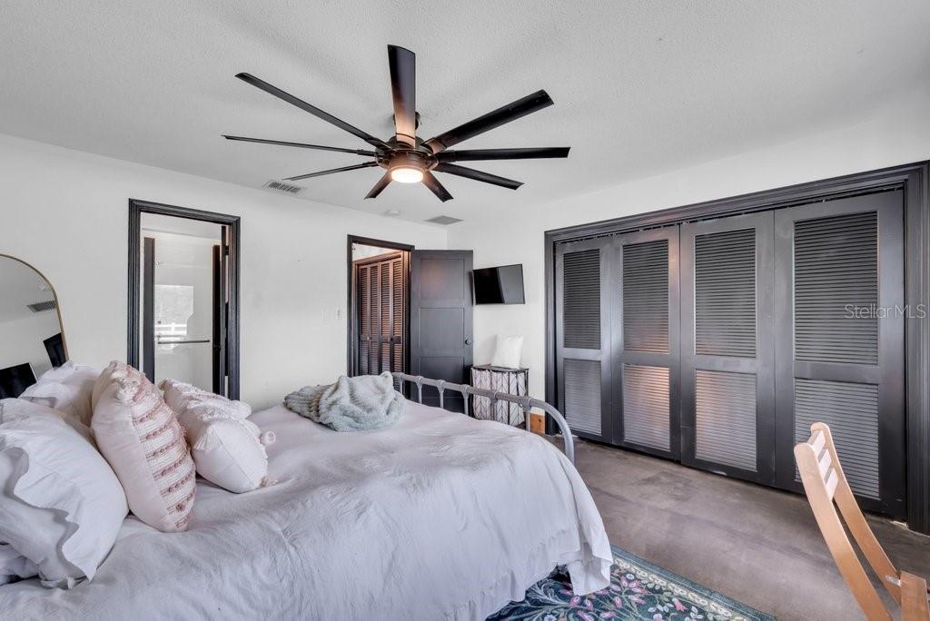 Image 31 of 80 For 7820 Lithia Pinecrest Road