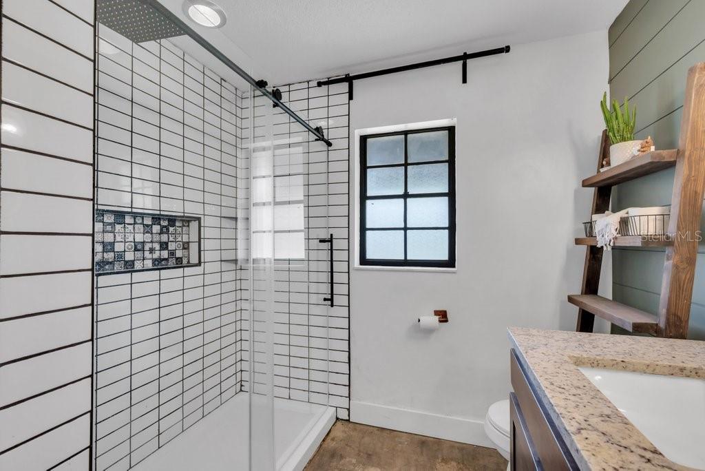 Image 35 of 80 For 7820 Lithia Pinecrest Road