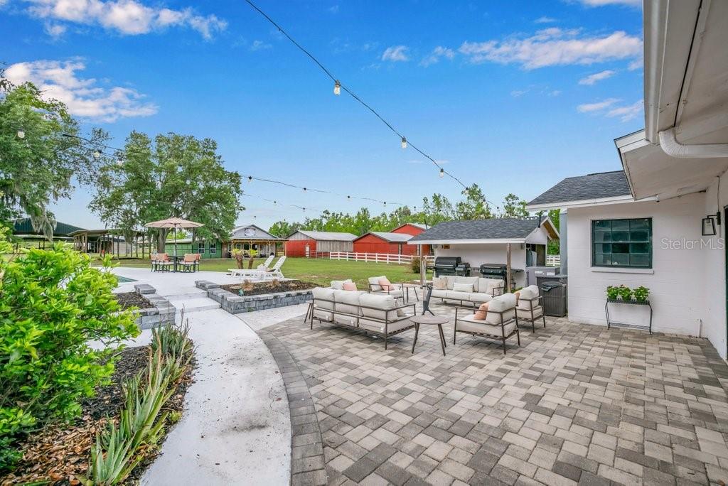 Image 43 of 80 For 7820 Lithia Pinecrest Road