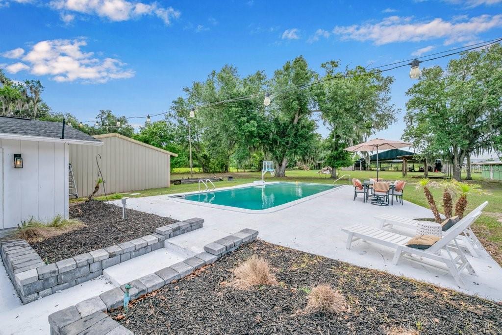 Image 45 of 80 For 7820 Lithia Pinecrest Road