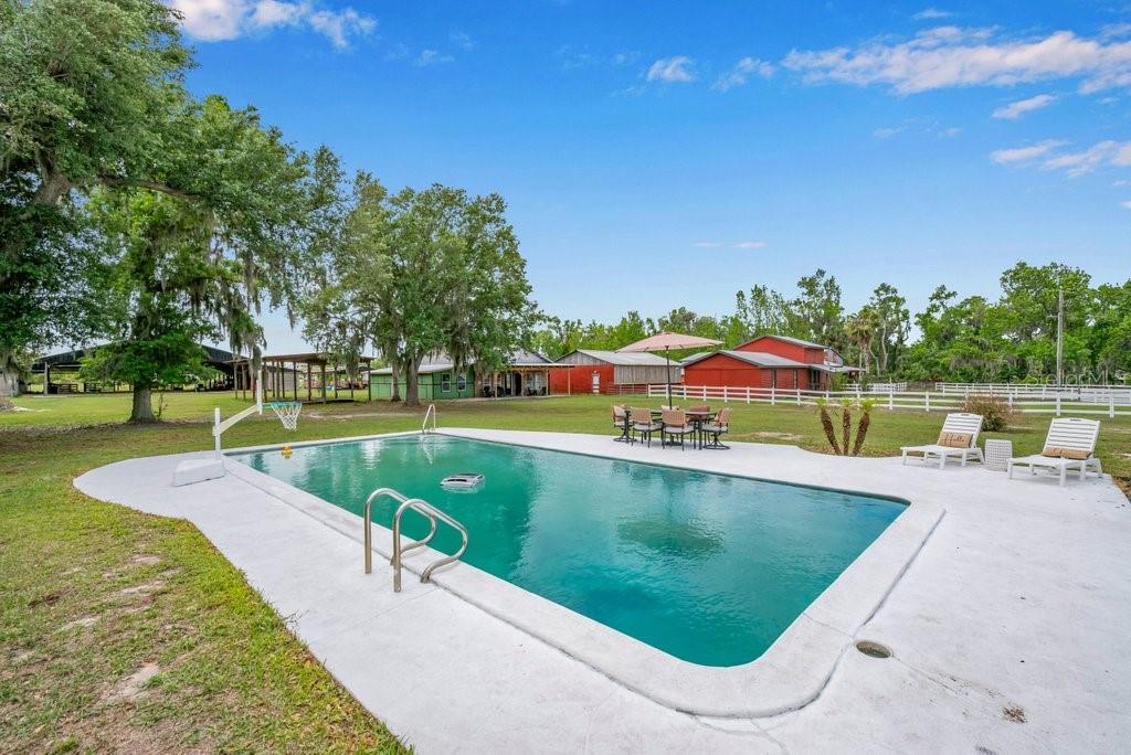 Image 48 of 80 For 7820 Lithia Pinecrest Road