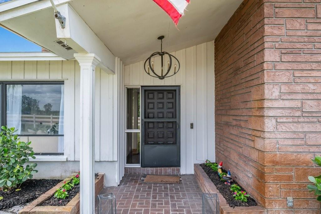 Image 7 of 80 For 7820 Lithia Pinecrest Road