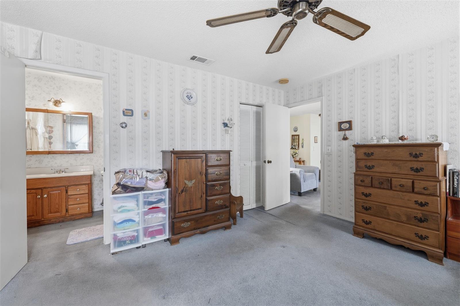 Image 12 of 25 For 6430 Cedarbrook Drive S