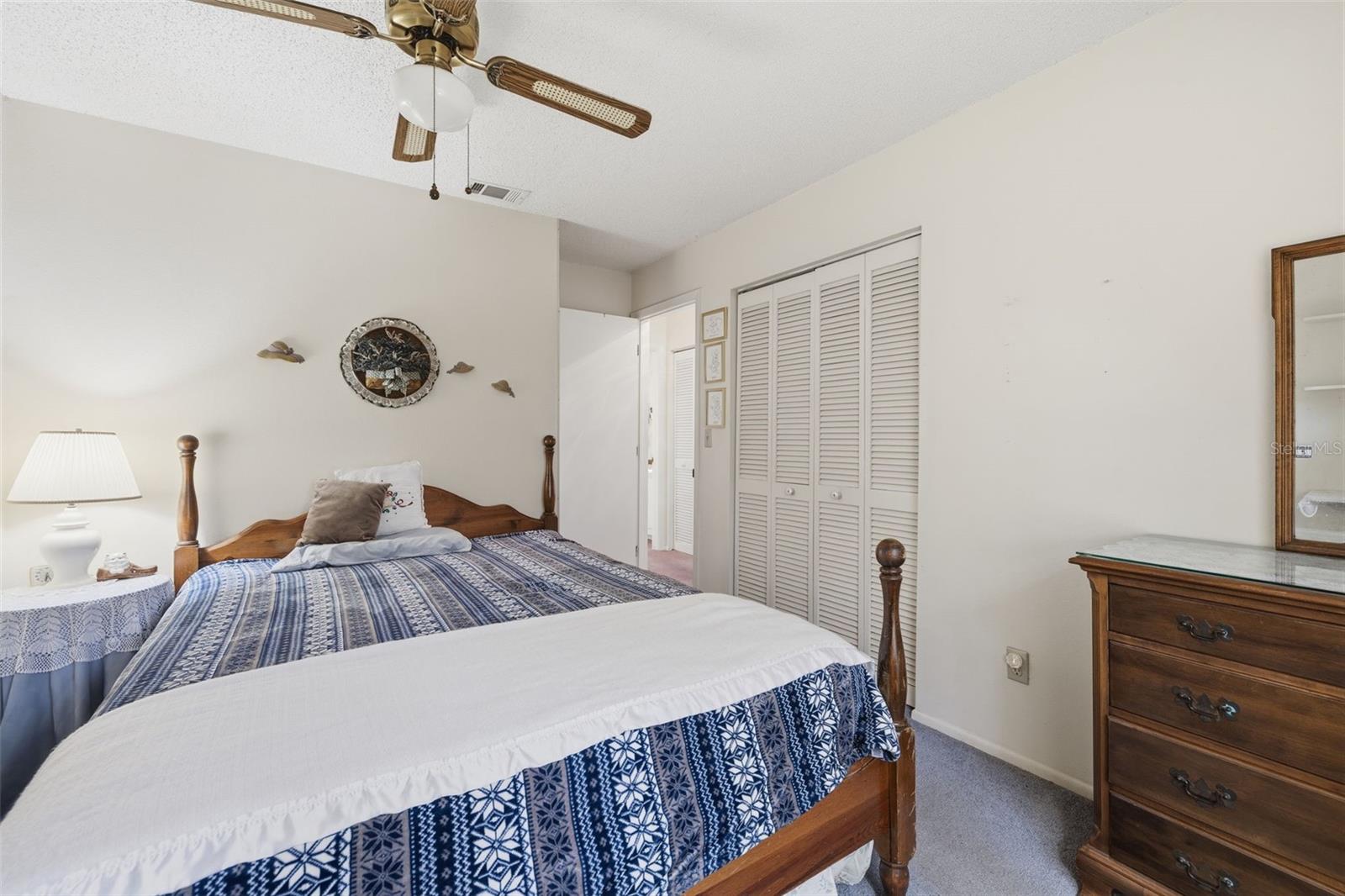 Image 19 of 25 For 6430 Cedarbrook Drive S