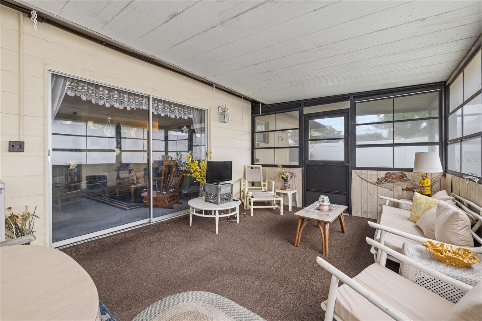 Image 22 of 25 For 6430 Cedarbrook Drive S