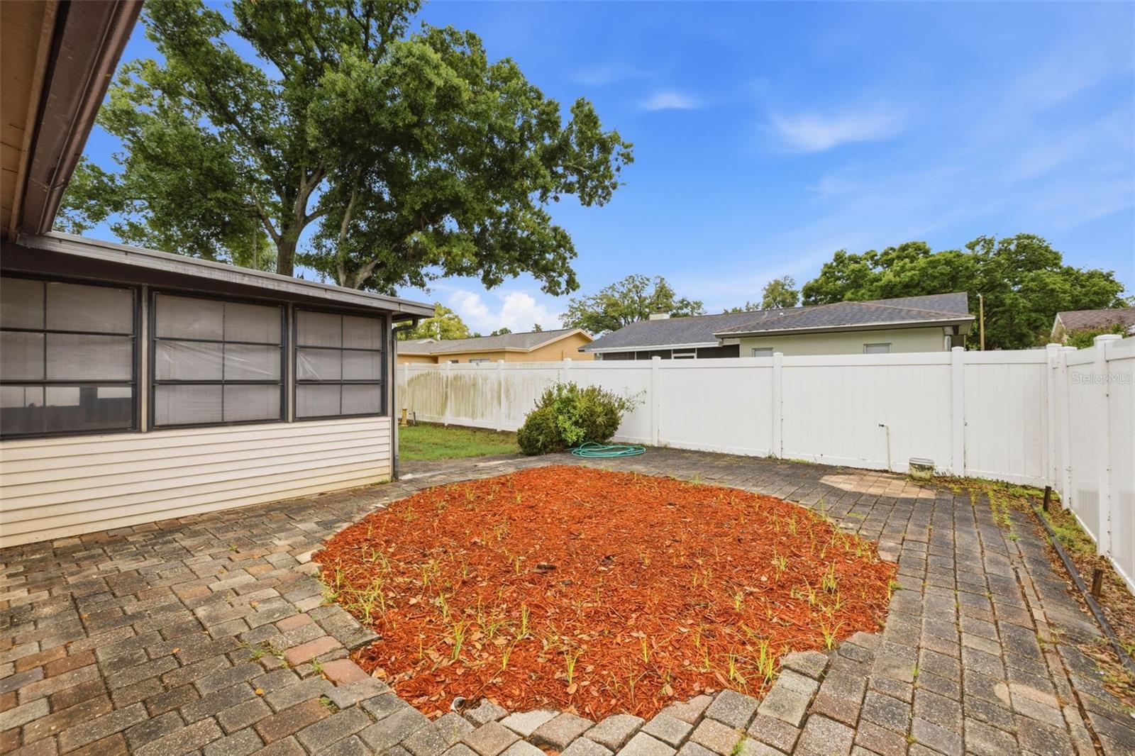 Image 23 of 25 For 6430 Cedarbrook Drive S