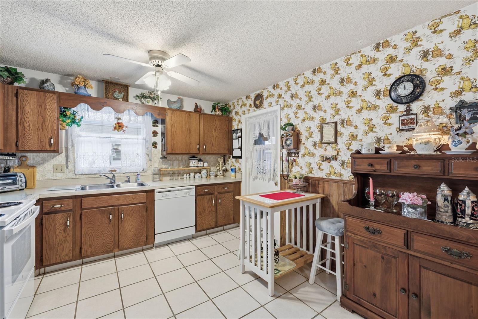 Image 6 of 25 For 6430 Cedarbrook Drive S