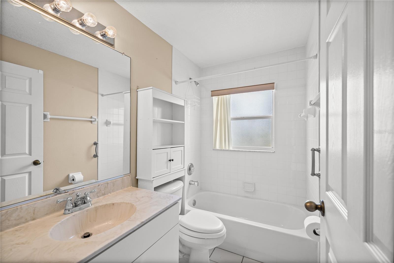 Image 20 of 42 For 2724 Golf Lake Drive 26