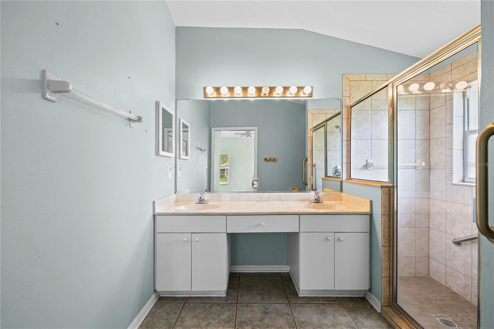 Image 26 of 42 For 2724 Golf Lake Drive 26