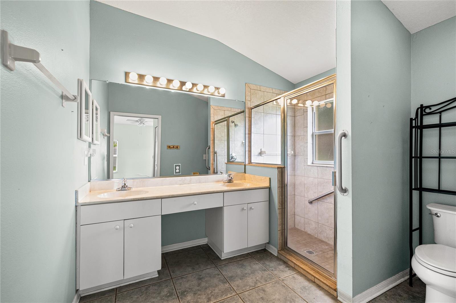 Image 27 of 42 For 2724 Golf Lake Drive 26