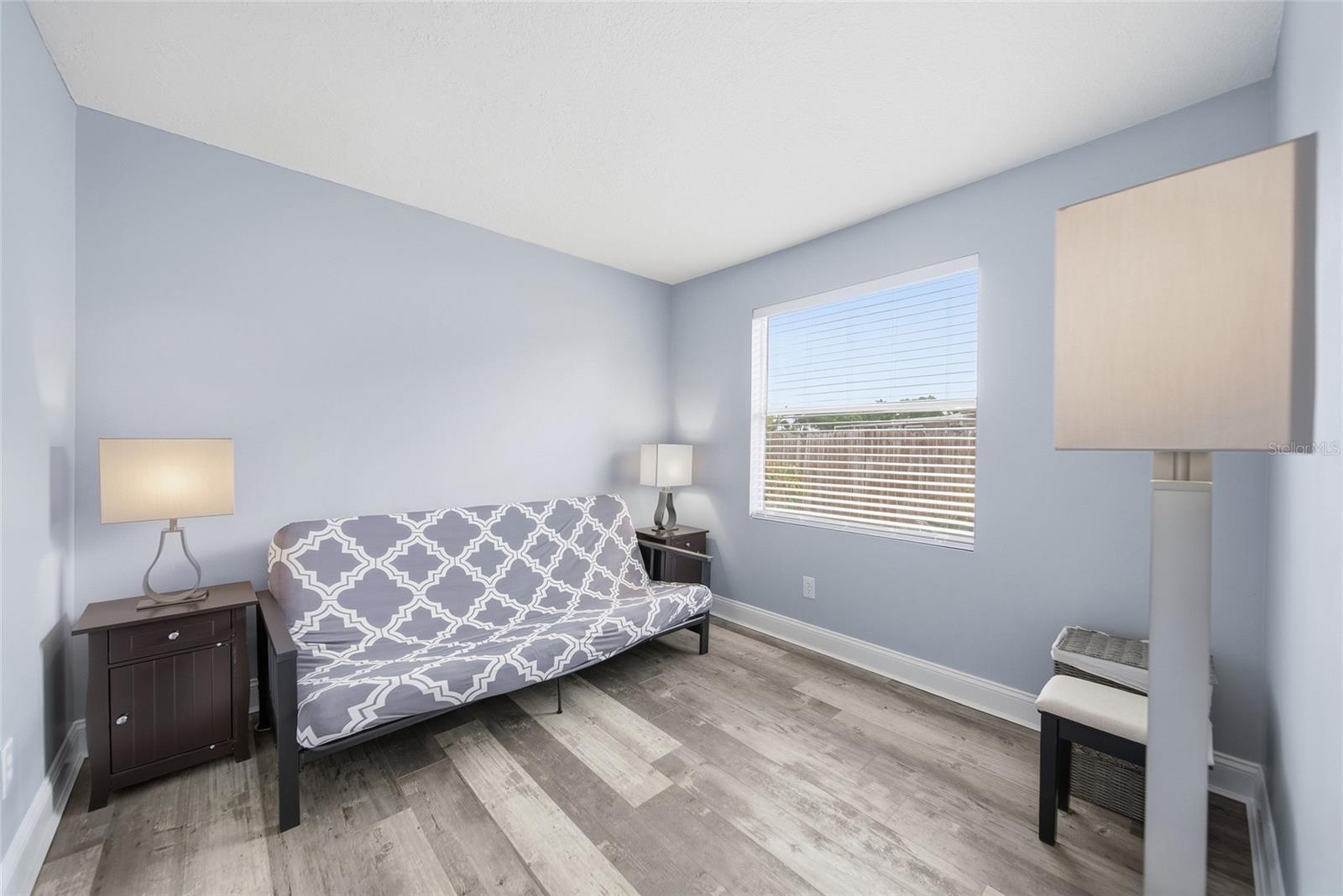 Listing photo id 13 for 2018 Attaway Drive