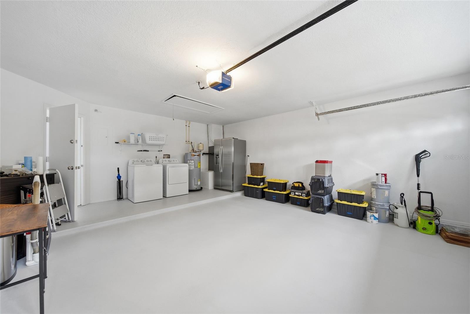 Listing photo id 18 for 2018 Attaway Drive