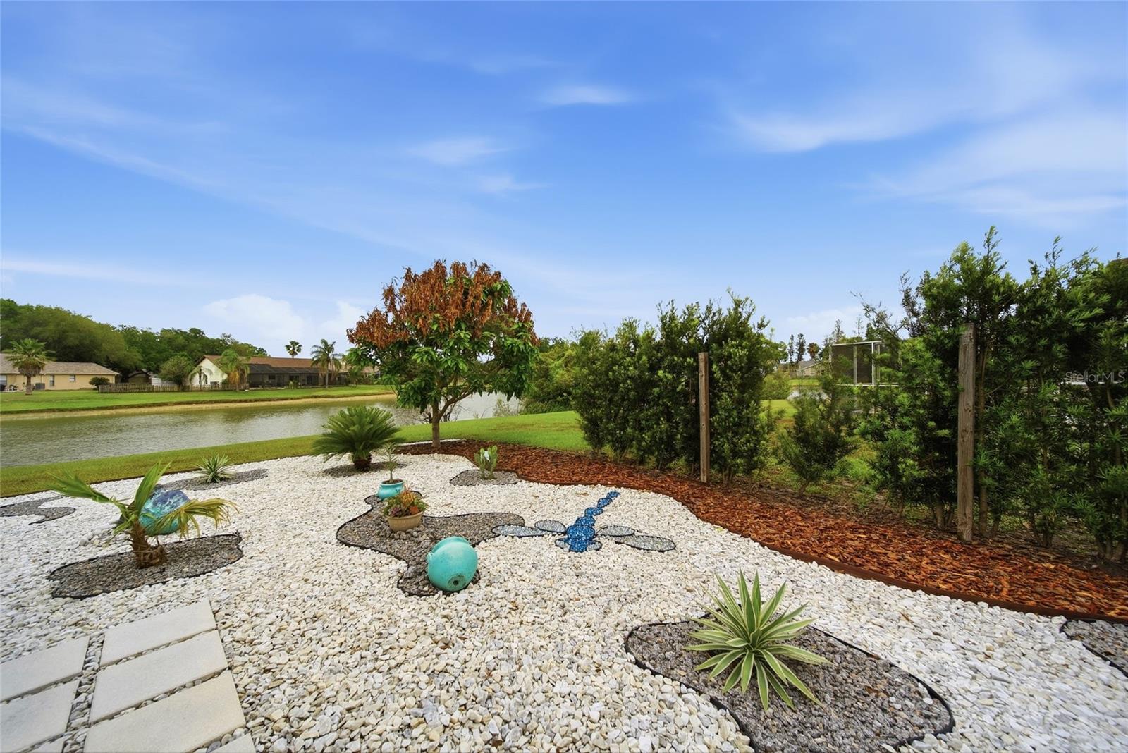 Listing photo id 23 for 2018 Attaway Drive