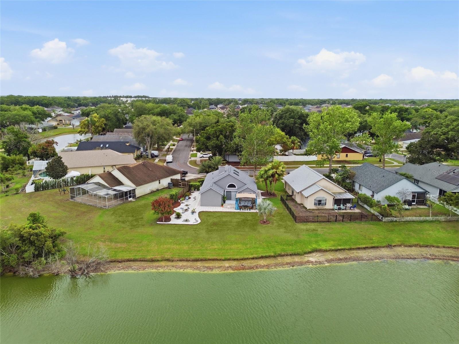 Listing photo id 29 for 2018 Attaway Drive