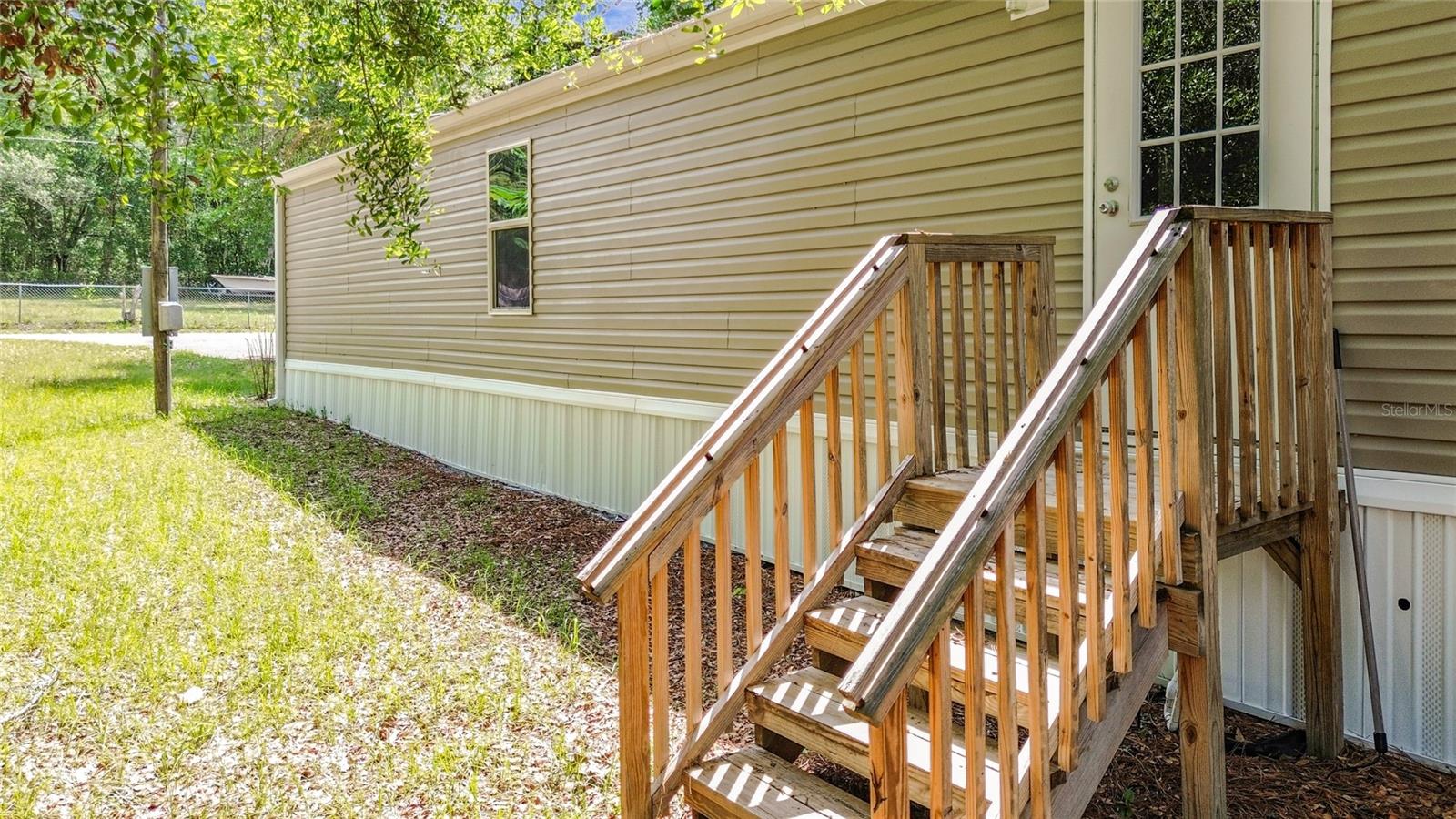 Image 23 of 40 For 11946 99th Terrace