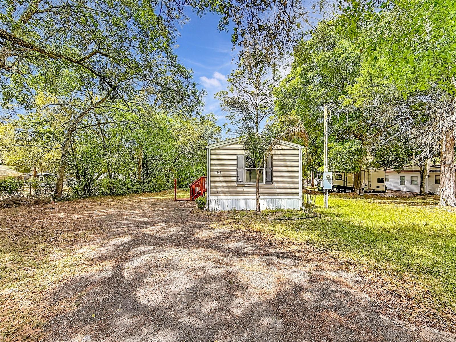 Image 26 of 40 For 11946 99th Terrace