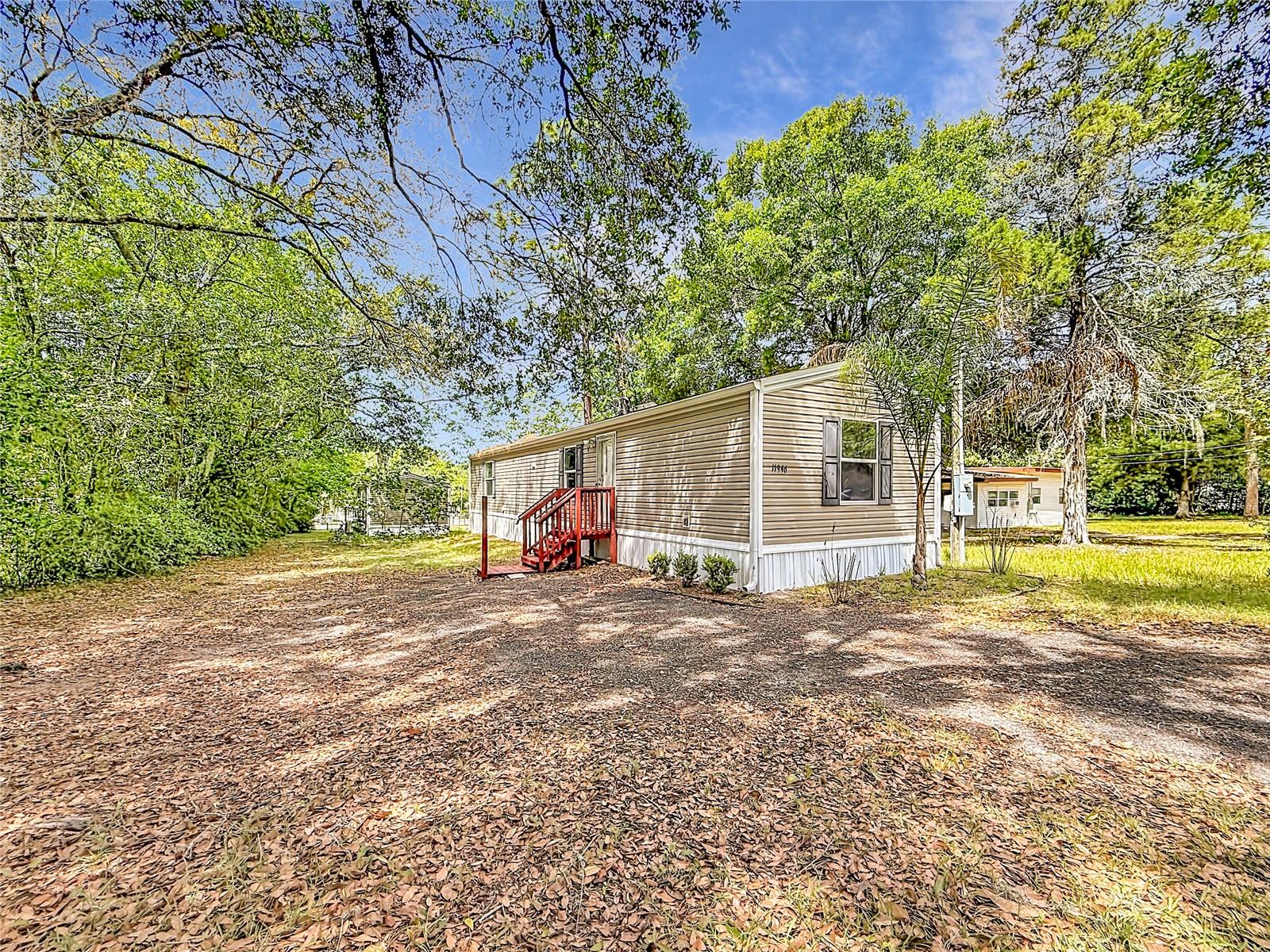 Image 27 of 40 For 11946 99th Terrace