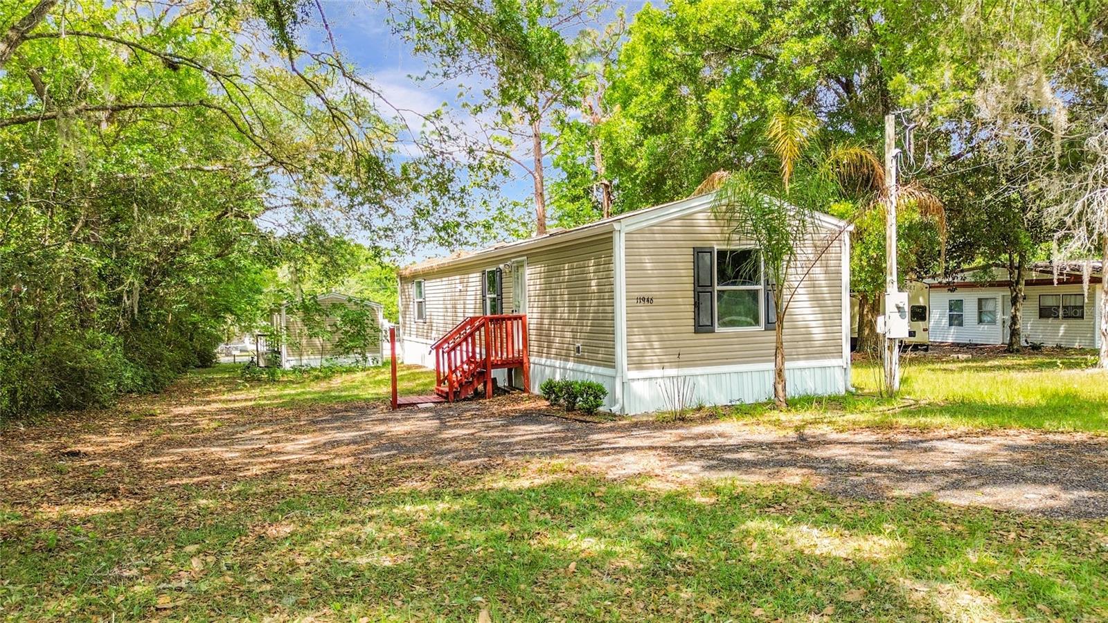 Image 31 of 40 For 11946 99th Terrace