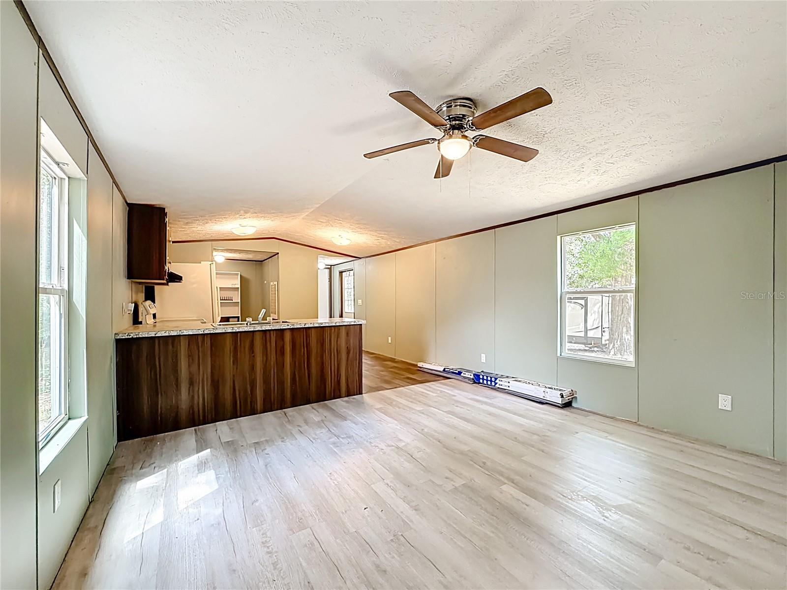 Image 6 of 40 For 11946 99th Terrace