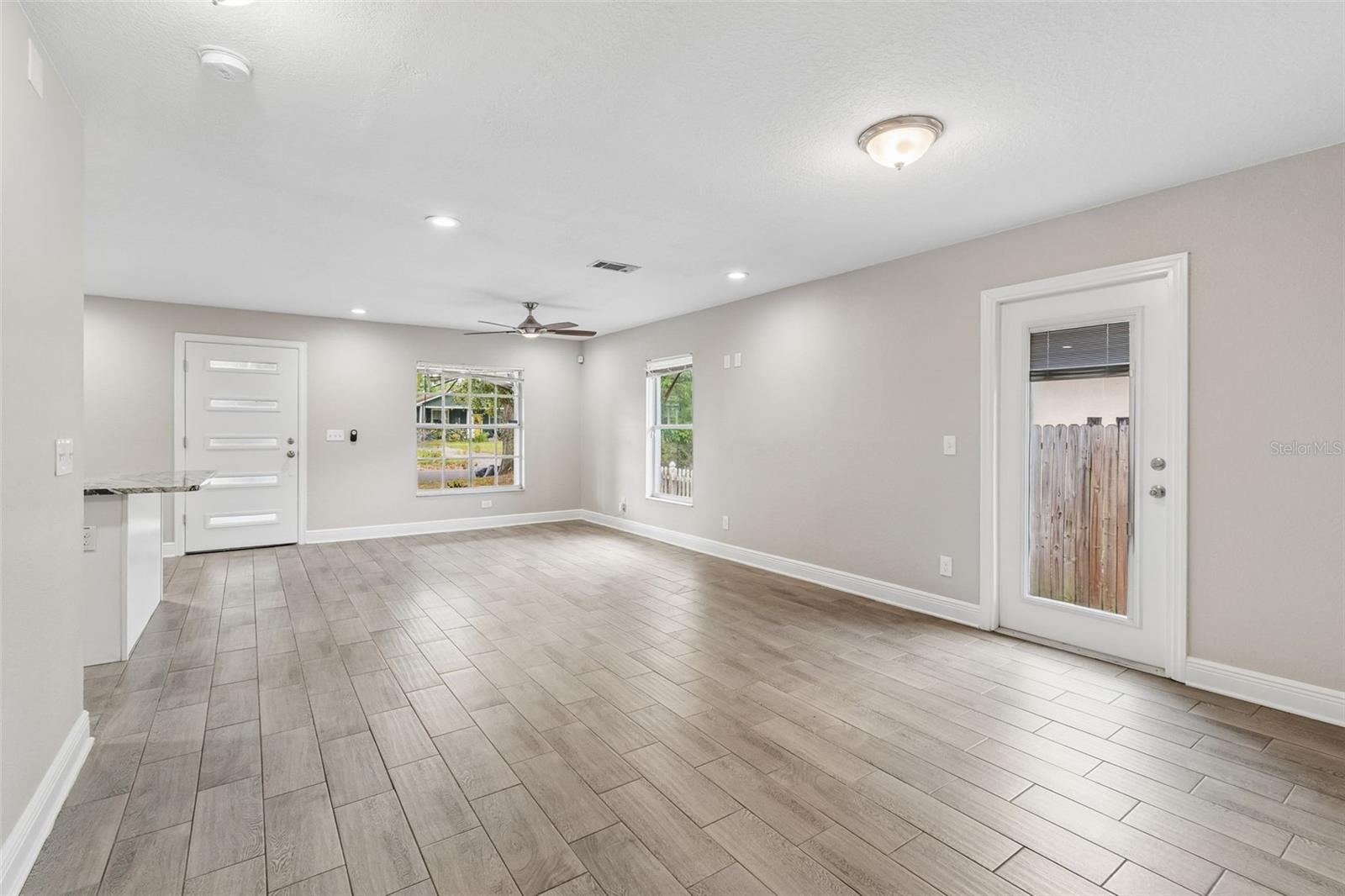 Listing photo id 12 for 310 Clinton Street