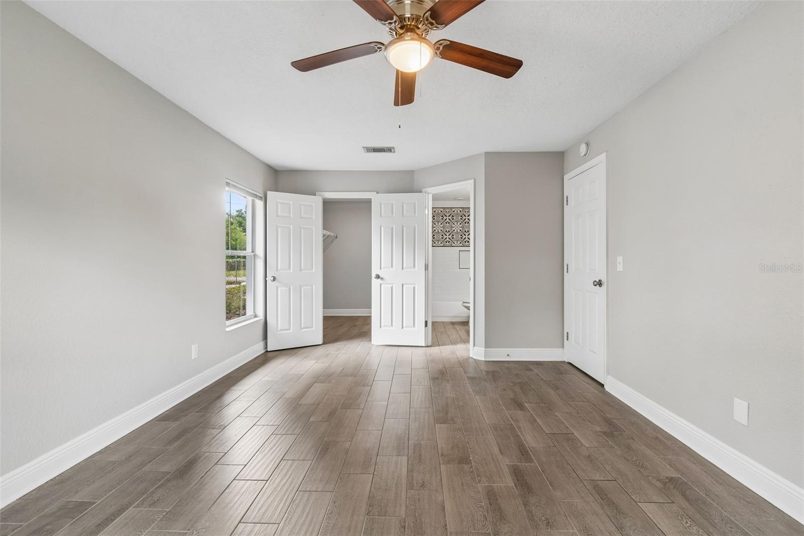 Listing photo id 18 for 310 Clinton Street