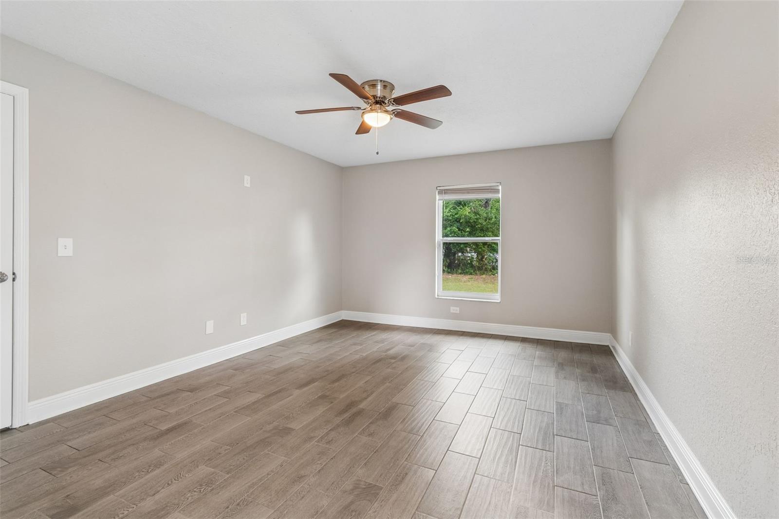 Listing photo id 20 for 310 Clinton Street