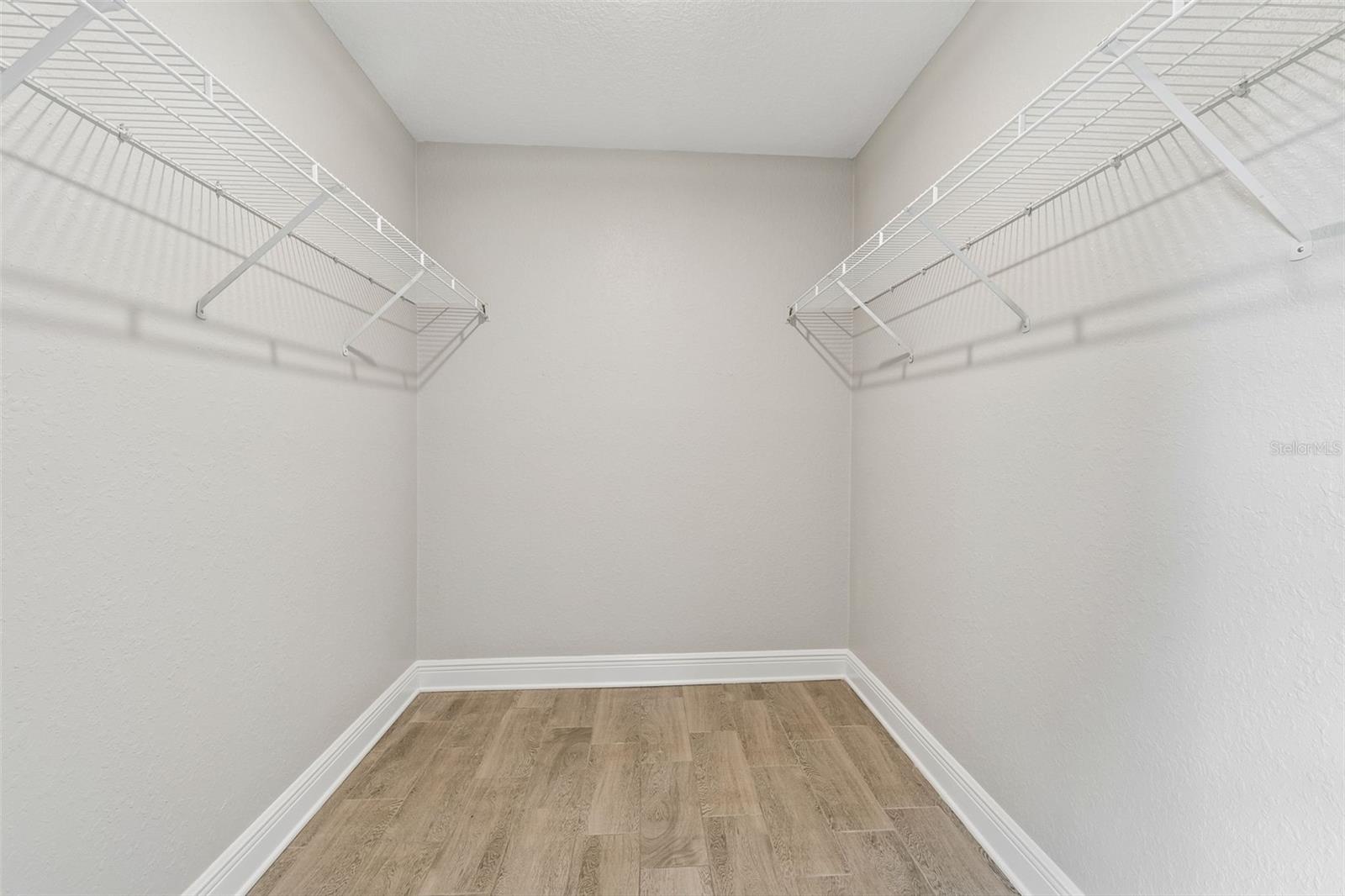 Listing photo id 21 for 310 Clinton Street