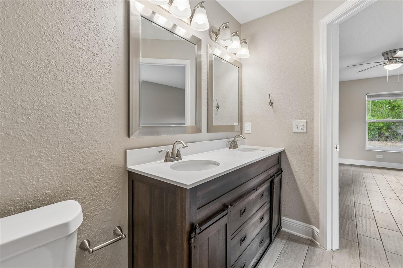 Listing photo id 24 for 310 Clinton Street